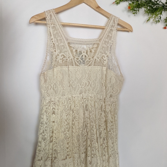 FINAL SALE 🌿LACE IVORY DRESS🌿 - Picture 5 of 7